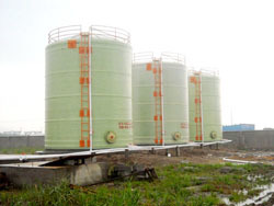 山東凝發(fā)玻璃鋼廠家直營各類玻璃鋼鹽酸罐,玻璃鋼甲醛罐,玻璃鋼雙氧水罐,玻璃鋼次氯酸鈉罐等安丘玻璃鋼罐