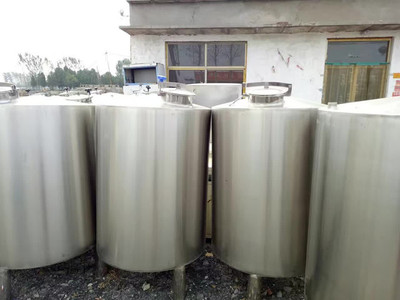 傲龍轉(zhuǎn)讓二手玻璃鋼儲罐 儲油罐 貯存罐 各種型號